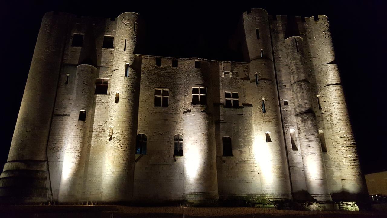 Chambres D'Hotes Maison La Porte Rouge Niort Exterior foto