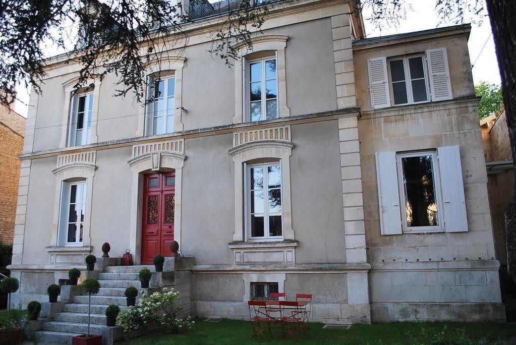 Chambres D'Hotes Maison La Porte Rouge Niort Exterior foto